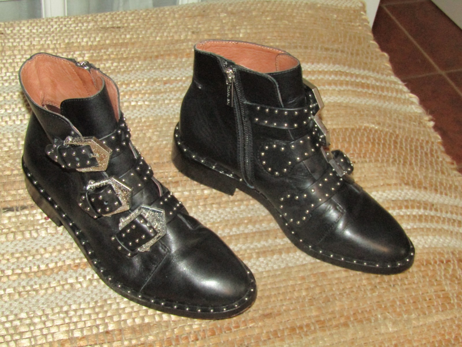 Gianni Bini Black Studded Booties Buckle Dress Whimsigoth Women Size 8 Leather