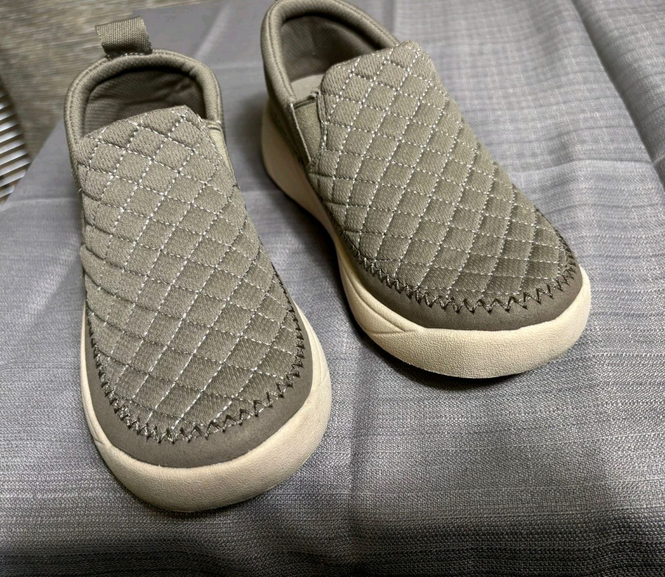 Staheekum Quilted Slip-On Shoes Womens Size 6 Taupe Comfortable Casual 1908433