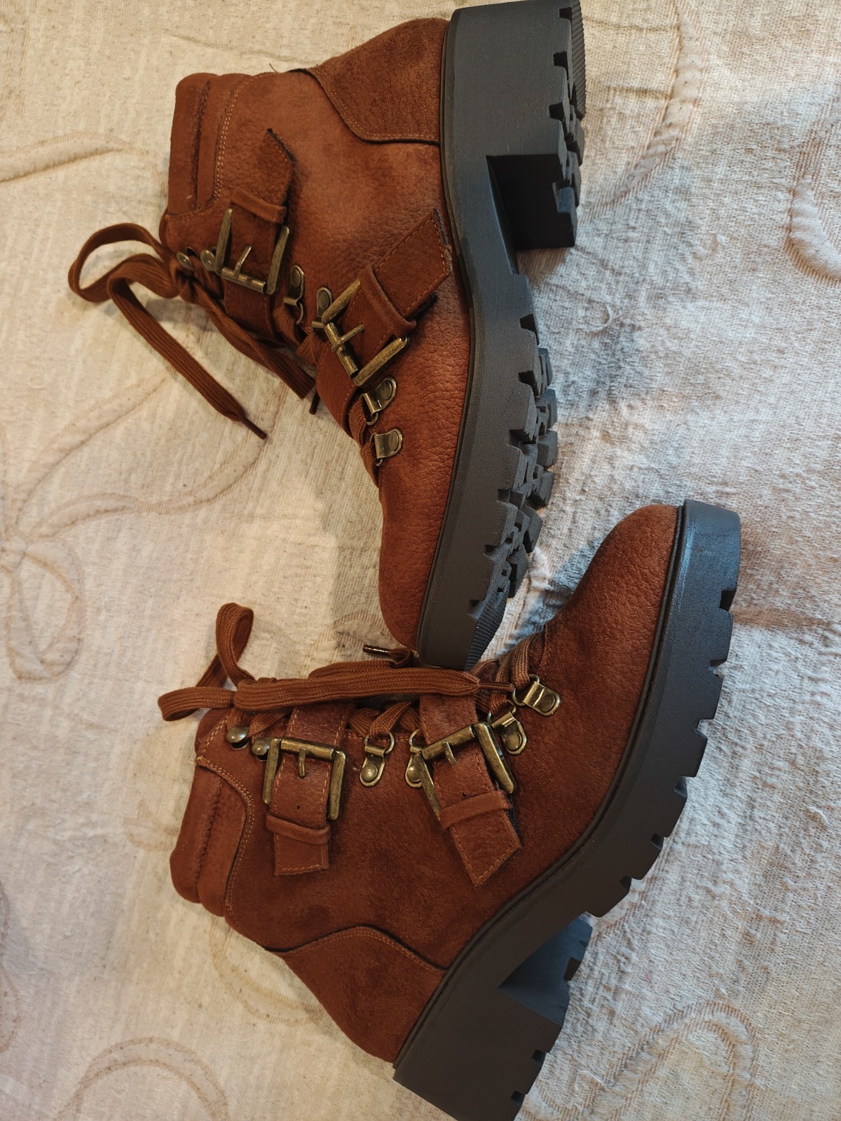 White Mountain Brown Suade Ankle Boots