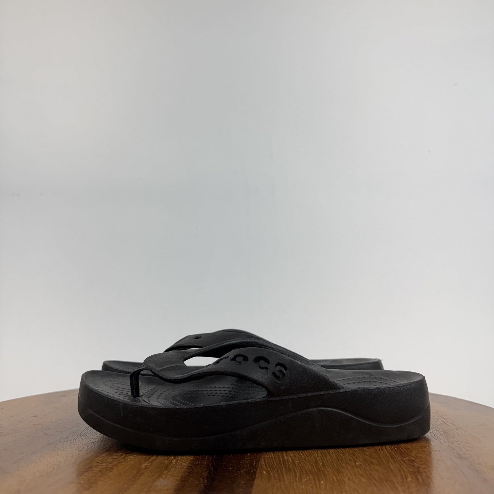 Womens Crocs Baya II Black Platform Thong Slip On Flip Flop Sandals Size 6 M GUC