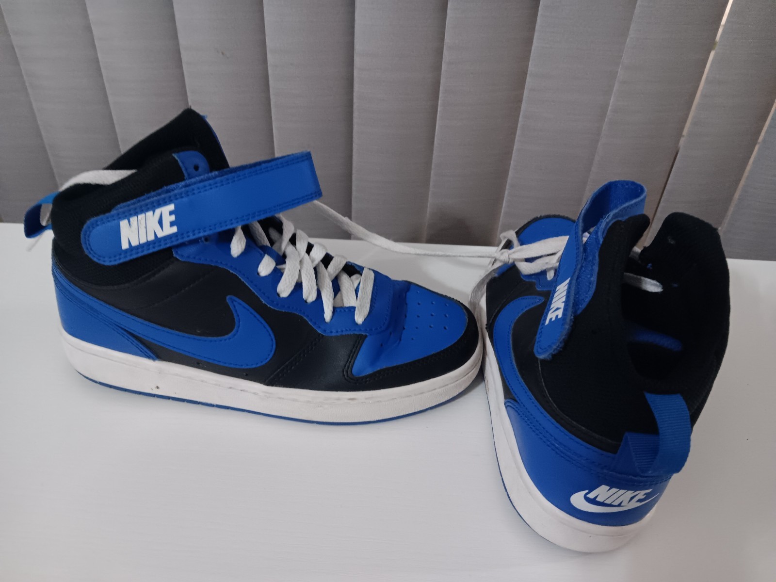 Nike Boys Basketball Shoe 5Y