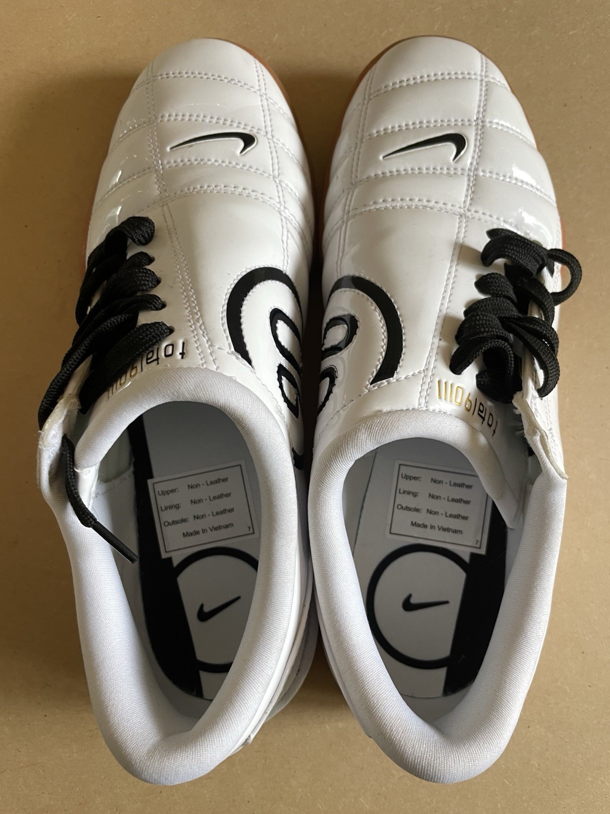 Nike Total 90 US9 Womens Indoor Soccer Shoes White Metallic Gold IB5666-100