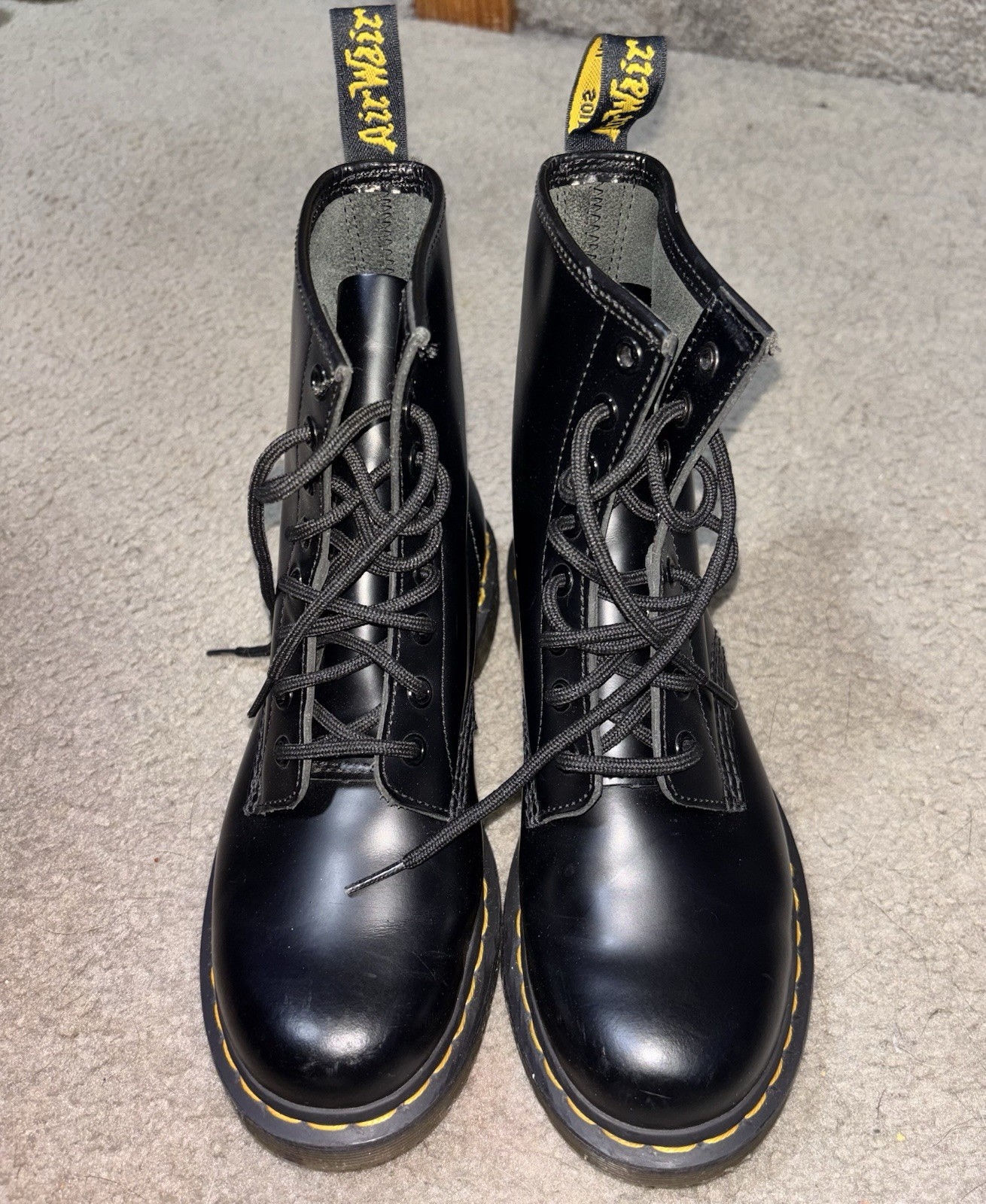Dr. Martens 1460 Women’s Original Smooth Leather Lace Up Boots, Size 7 US