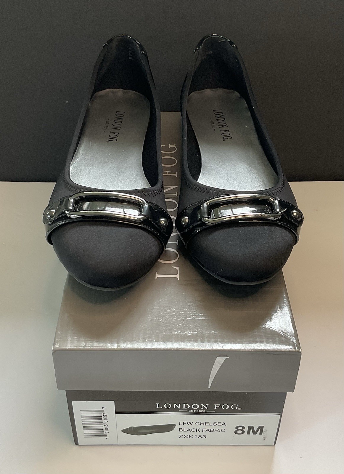 London Fog LFW Chelsea Black Flats Size 8M, Worn Some, Great Condition