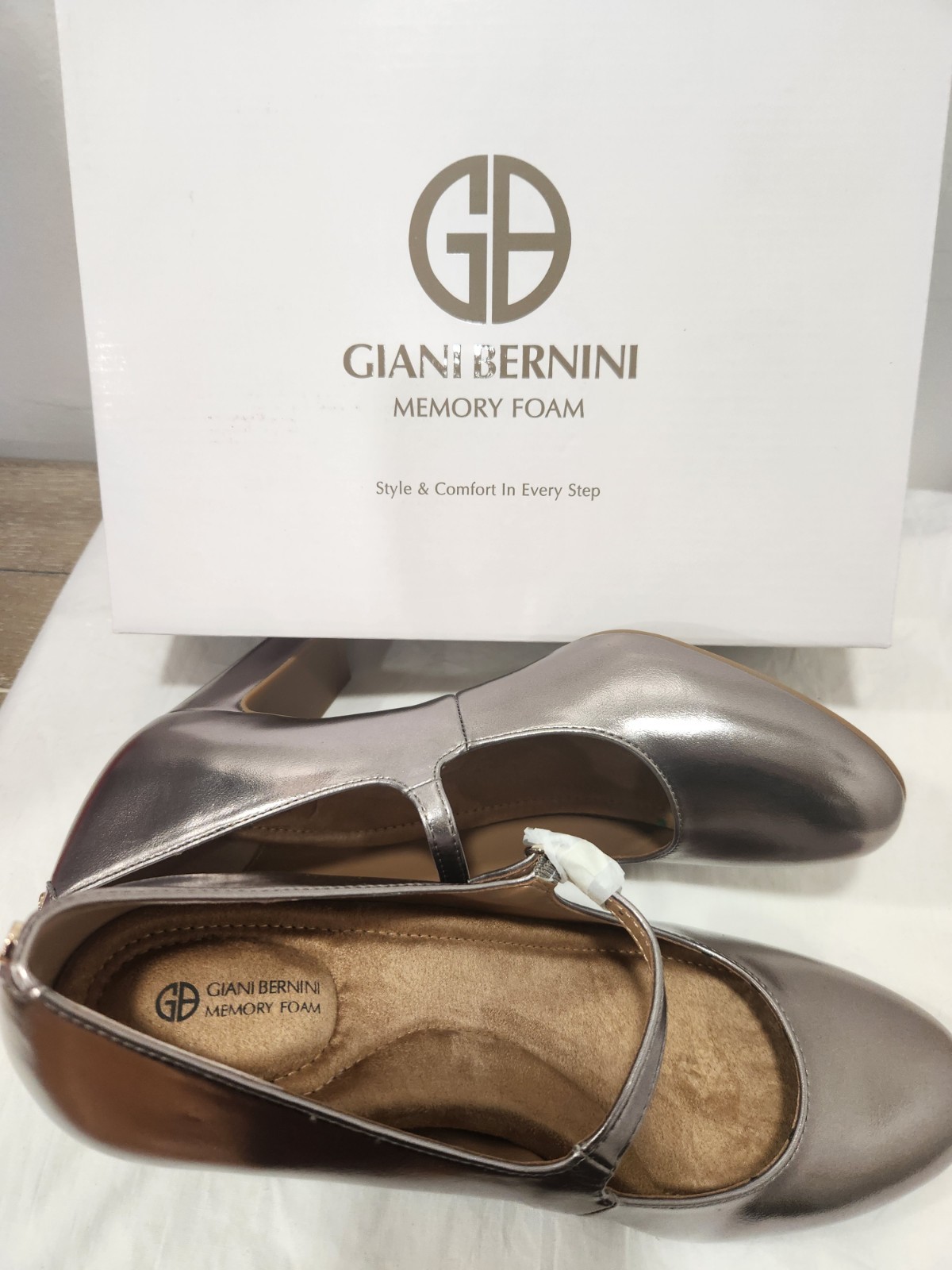 Giani Bernini Women’s Valeriee Memory Foam Mary Jane Pumps SIZE 9M, 10M, 11M