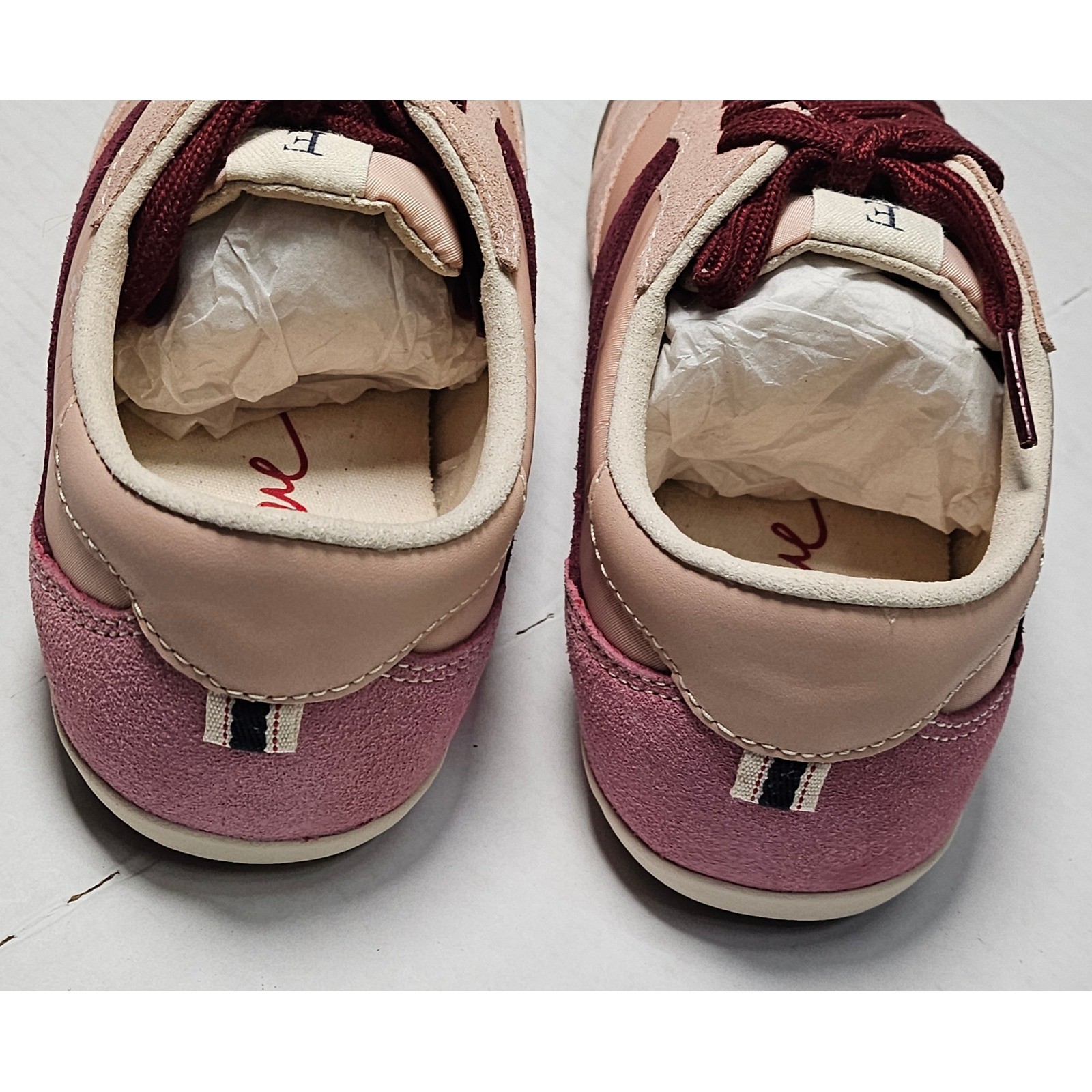 ED Ellen DeGeneres Ellert Peony Pink Suede Low Top Sneakers Size 6.5