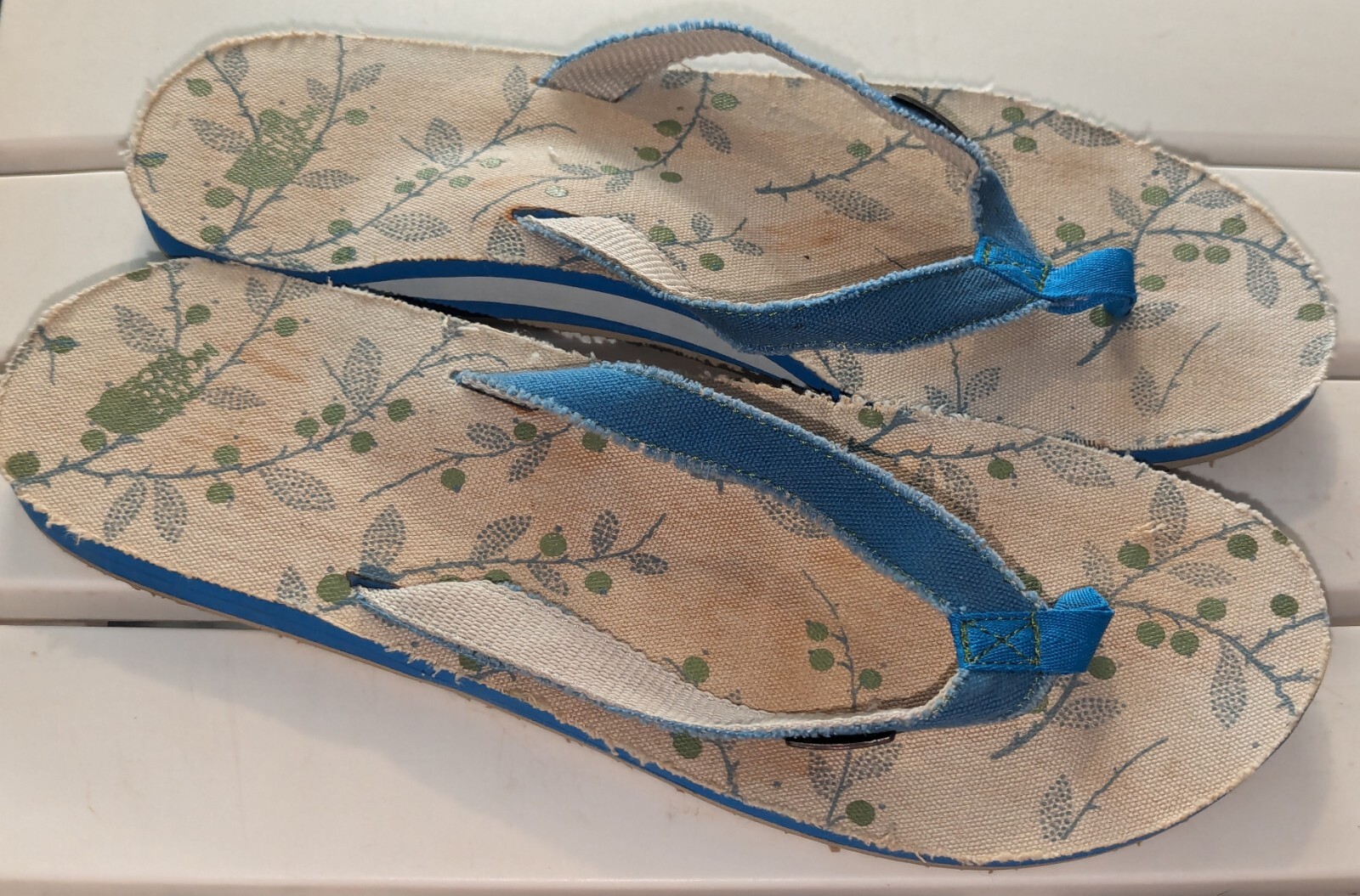The North Face Womens Blue Flip Flops Thong Size 9 See Photos For Measurement