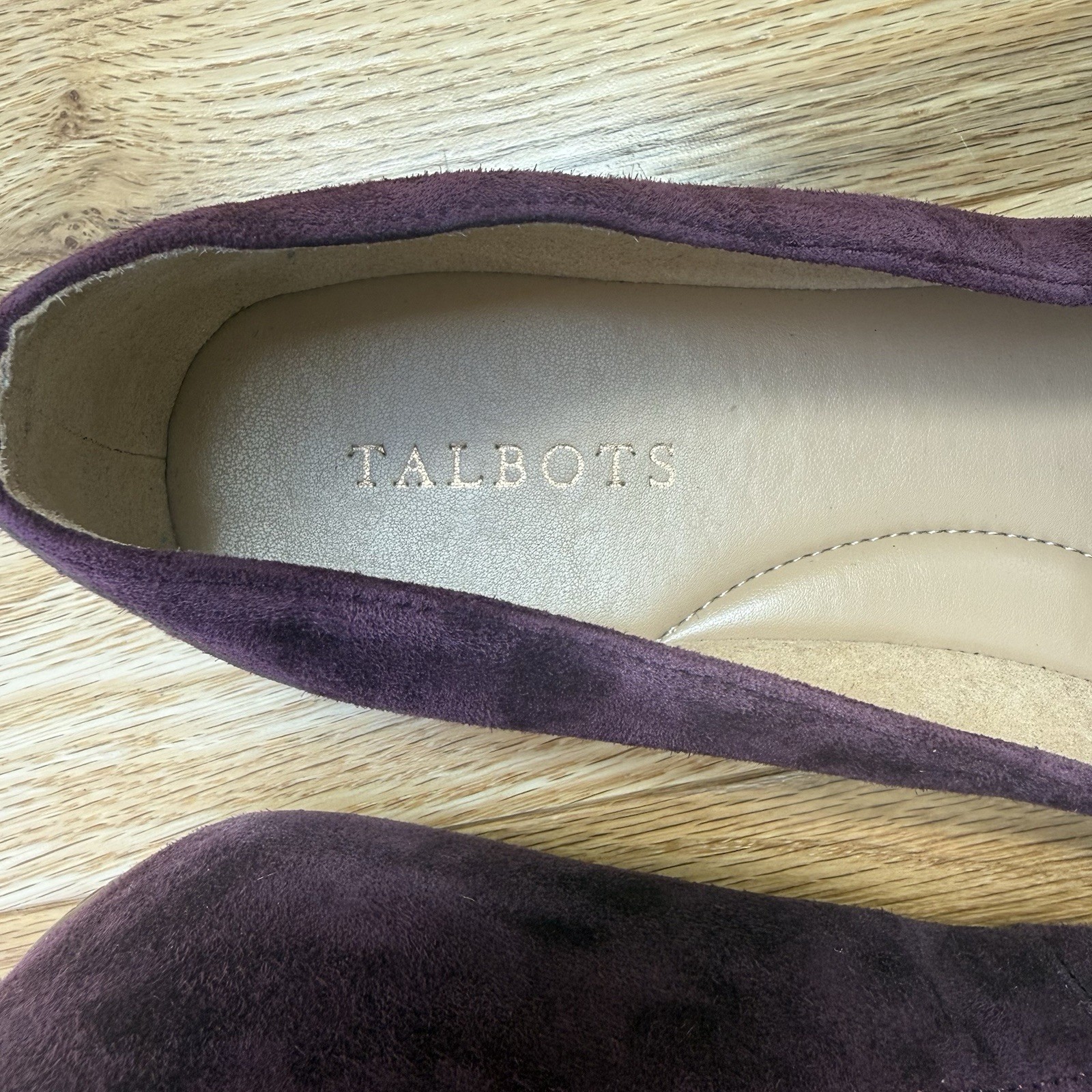 Talbots Women’s Flat Dress Shoes Size 9 Plum Purple Leather Slip On Loafers