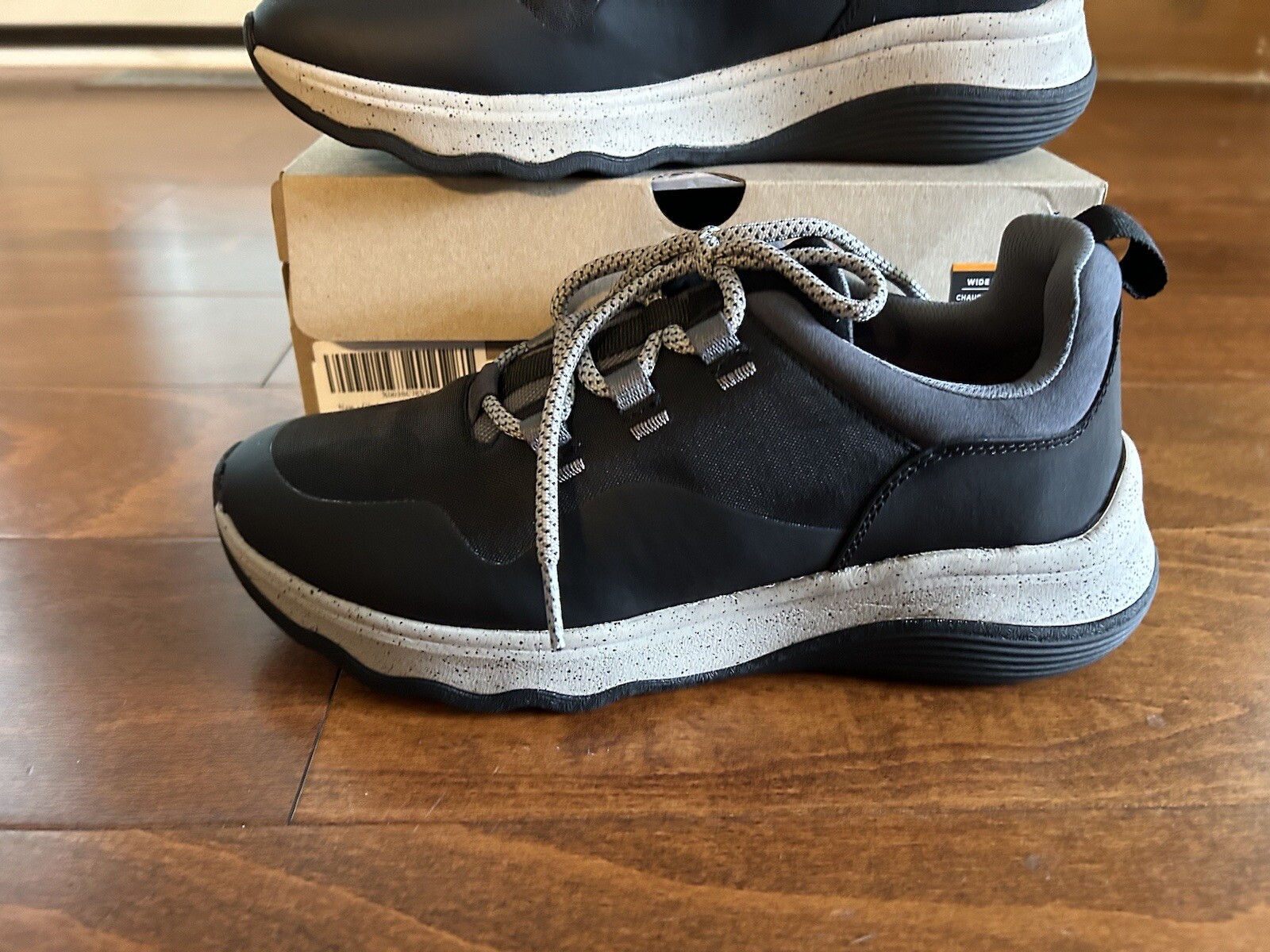 Clarkss Jaunt Lace Black Lace Up Sneakers Women’s NEW 9 W