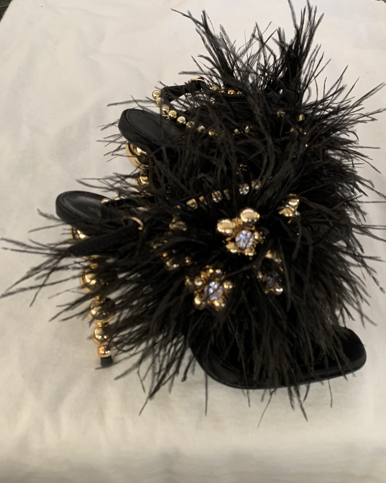 New I AM Jennifer Le Fairytale Ostrich Feather/Crystal Hi Heel Sz 36 US 6 NWOB
