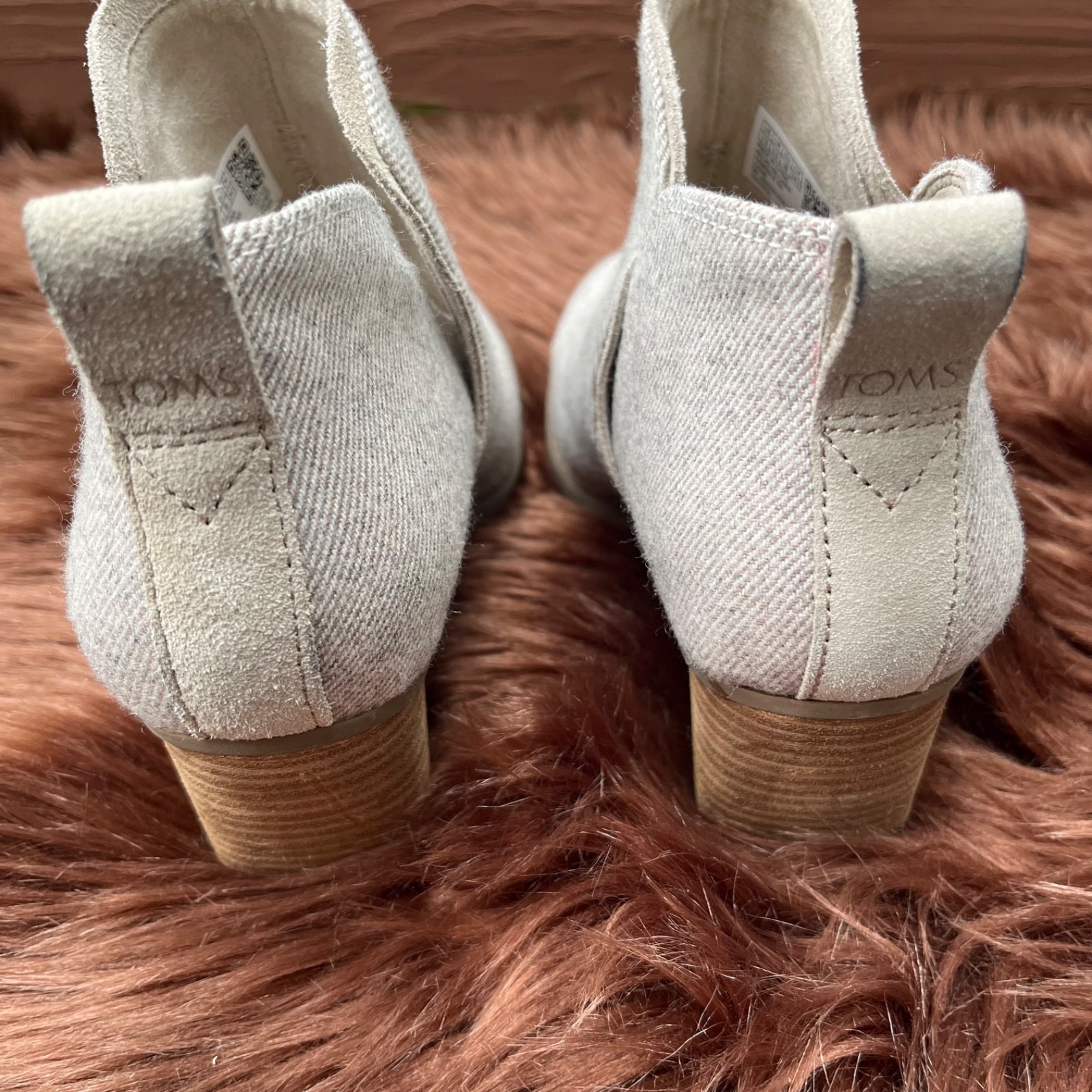 TOMS Kaia Wedge Bootie; Size 7.5; Oatmeal Tweed Shimmer