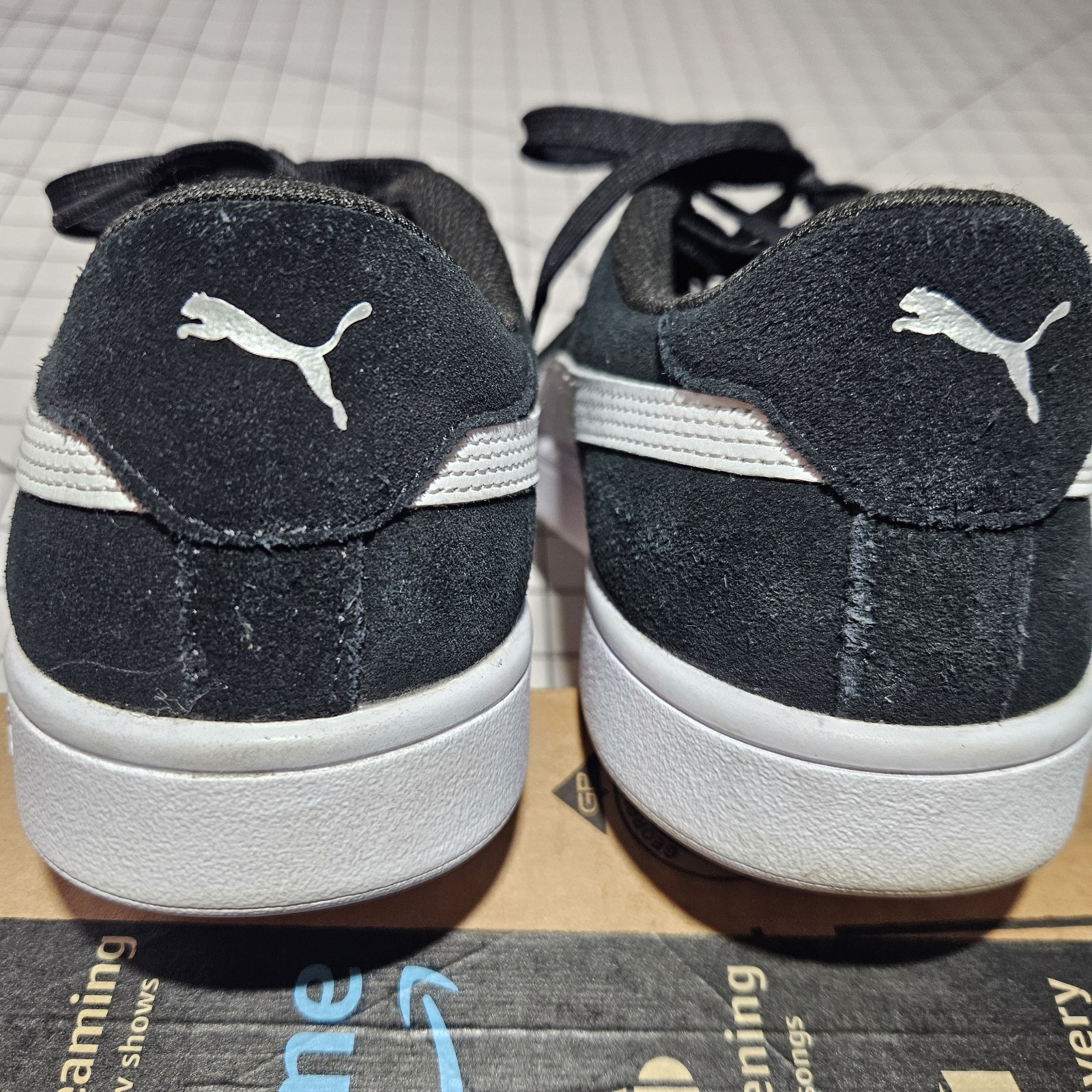 PUMA Smash v2 Womens 8 Black White 386436-01 Classic Court Skate Walking Shoes