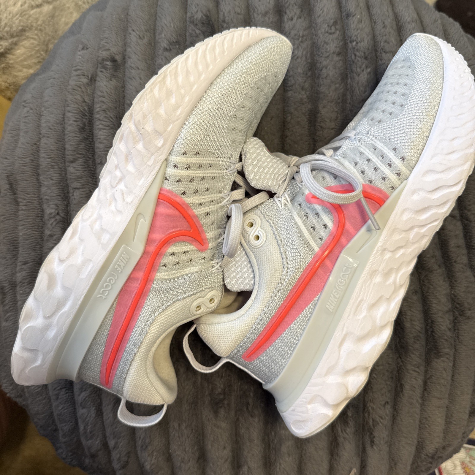 Nike React Infinity Run Flyknit 2 Shoes Platinum CT2423 004 WOMENS Sz 7