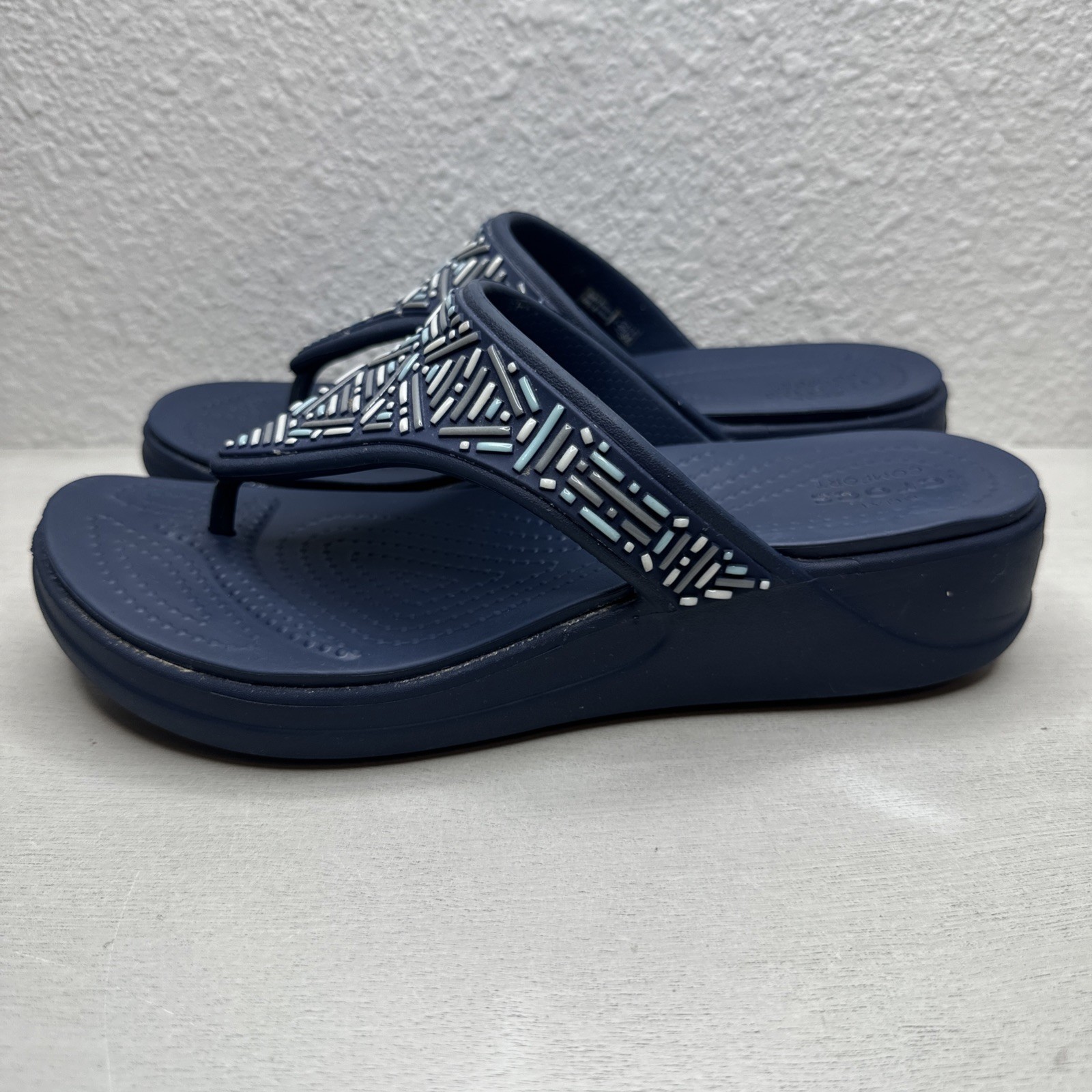 Crocs Monterey Wedge Flip Flop Thong Sandal Navy Blue Beaded Women Size 8