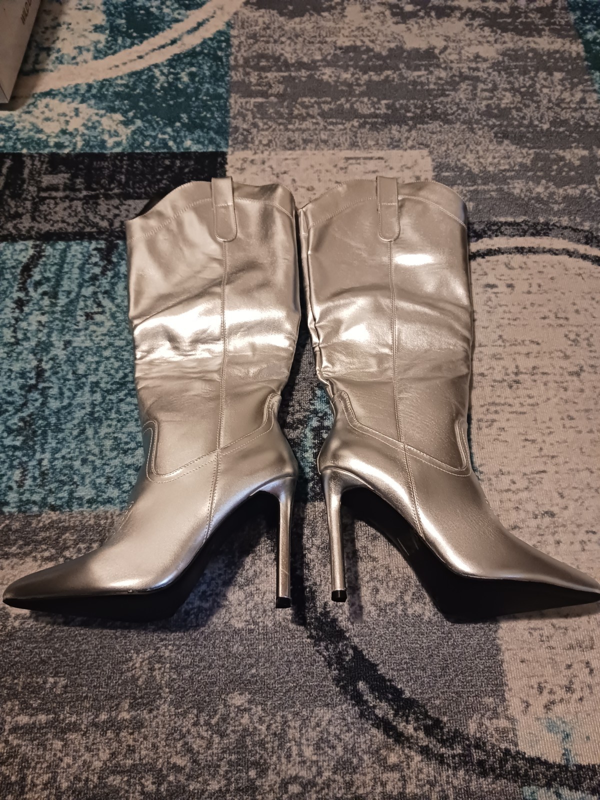 WILD DIVA LOUNGE Silver Metallic Space Cowgirl Boots Size 10