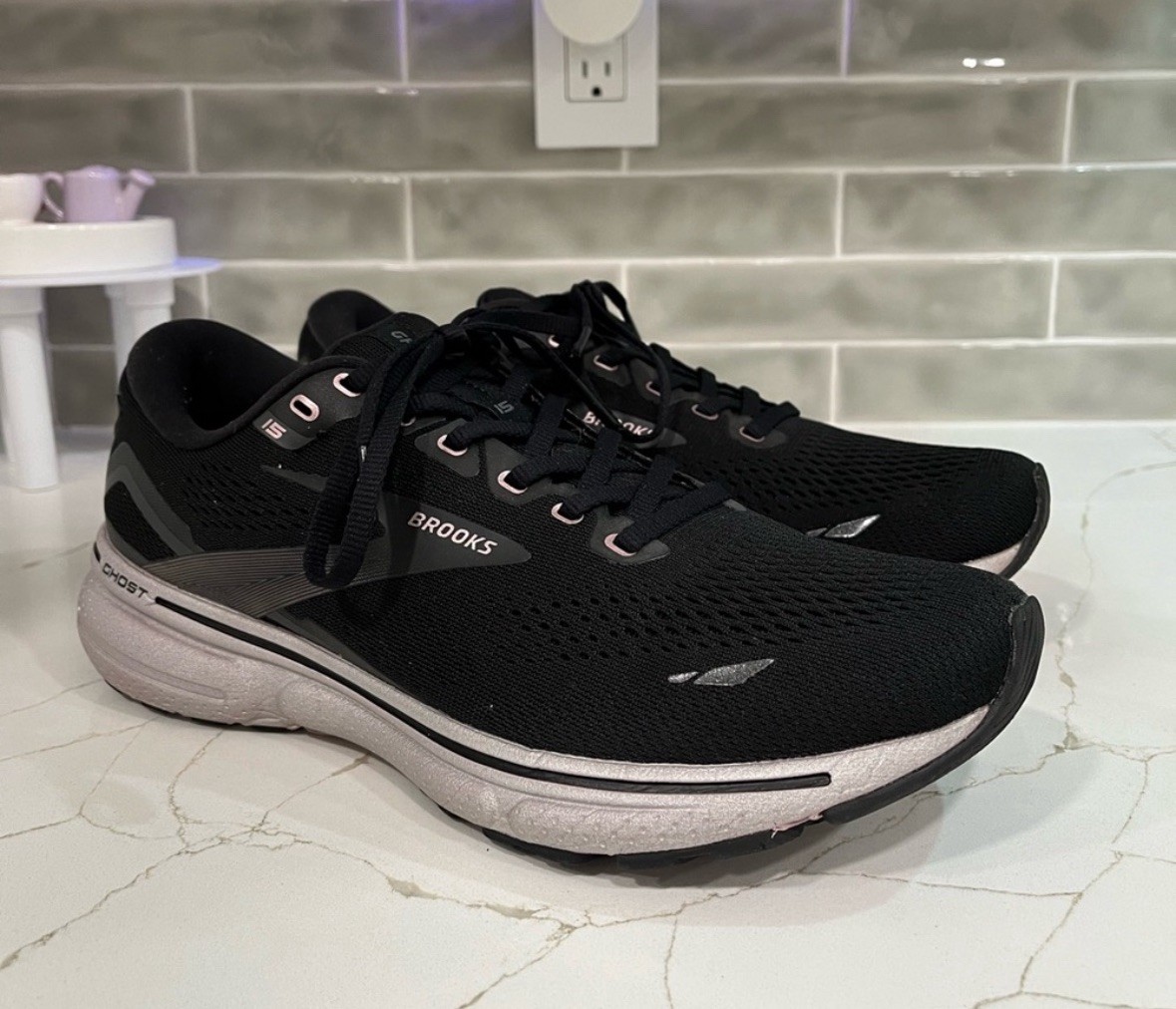 Brooks Ghost 15 Running Shoes. Women’s Size 10.5 Color Black Rose Gold