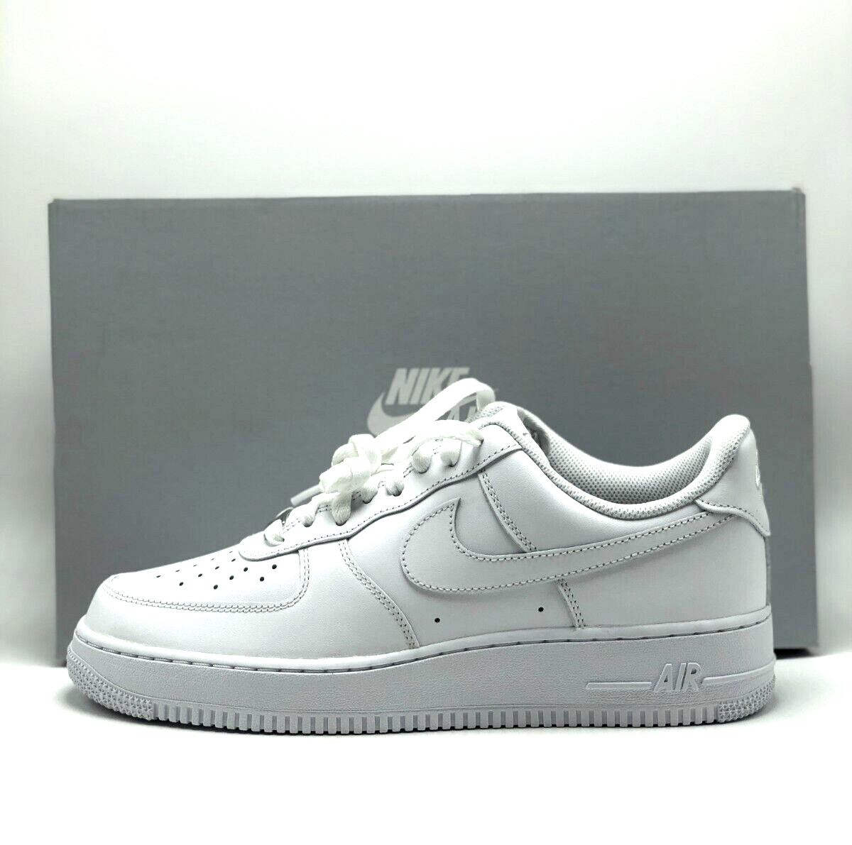 *NEW* WOMEN Nike Air Force 1 ’07 White/White/White (DD8959 100), Sz 7.0 – 12.0👍