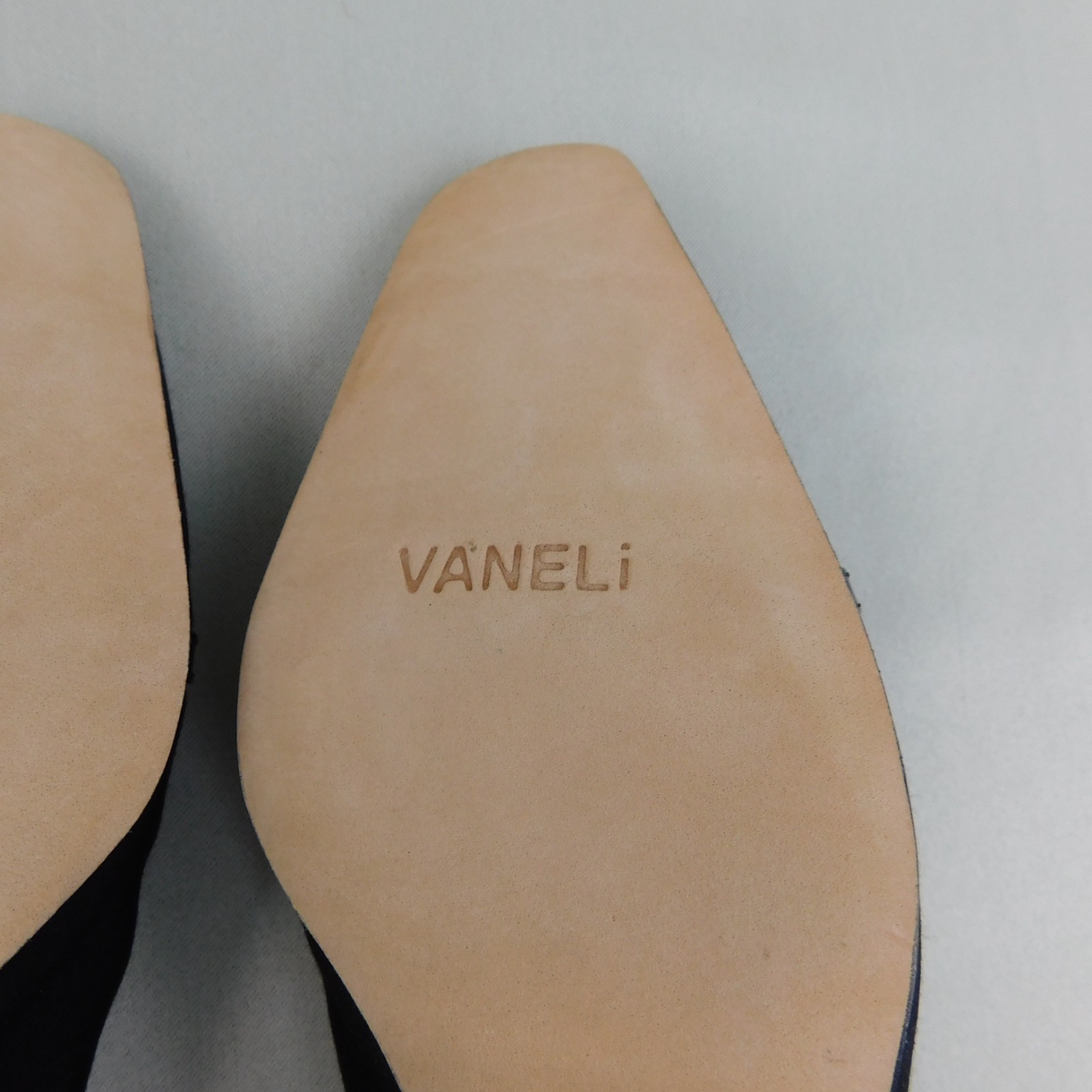 Vintage Vaneli Rhea Flared Block Heel Leather Square Toe Bow Pumps Black 9.5C