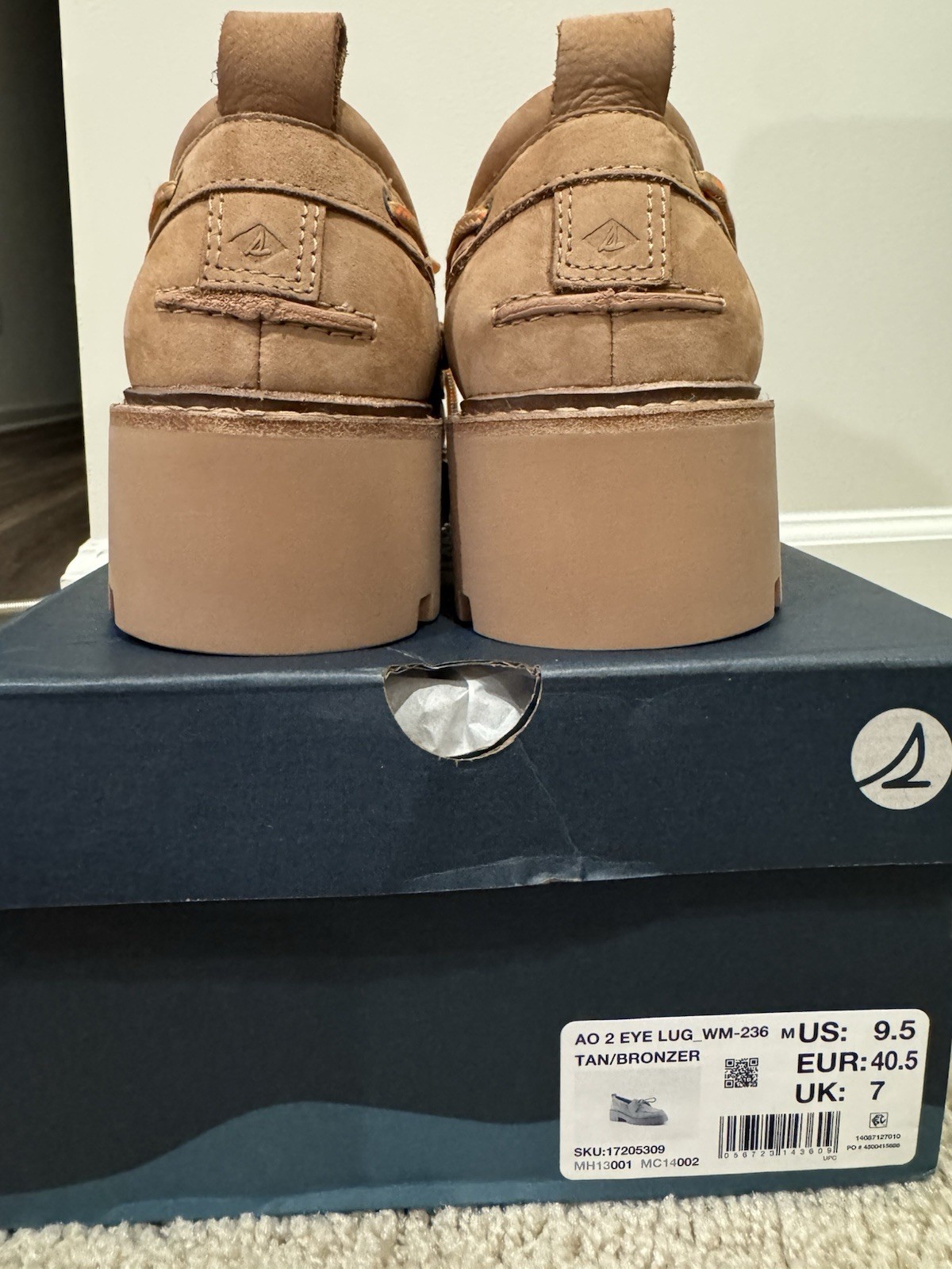 Sperry AO 2 Eye Lug Women’s Boat Shoes Tan Suede Lace-Up Rubber Sole 9.5