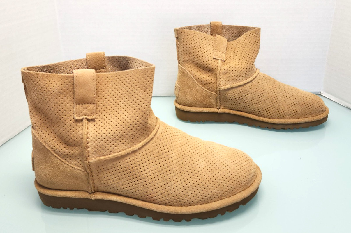 UGG classic unlined perforated mini tan suede ankle boots New Sz 7