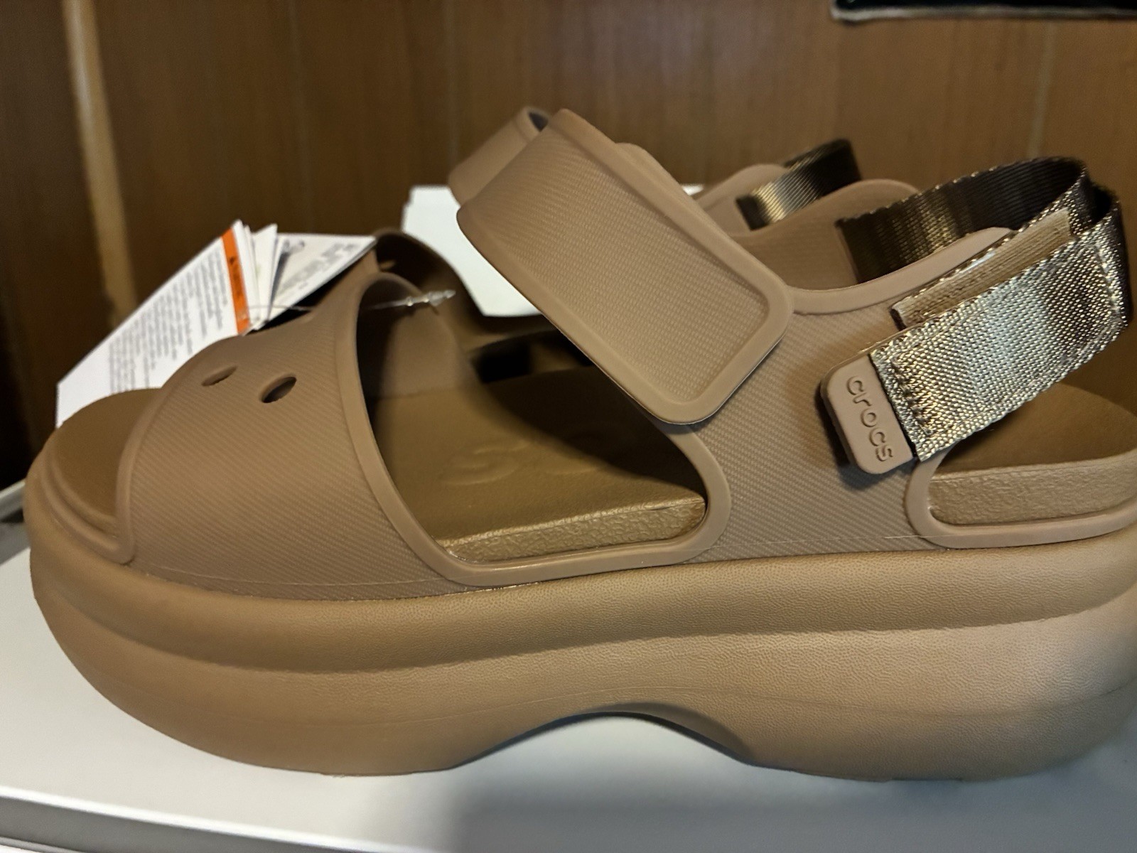 Crocs Soho Y Strap Tan Brand New Size 8🔥🔥🔥Get It Before It’s Gone