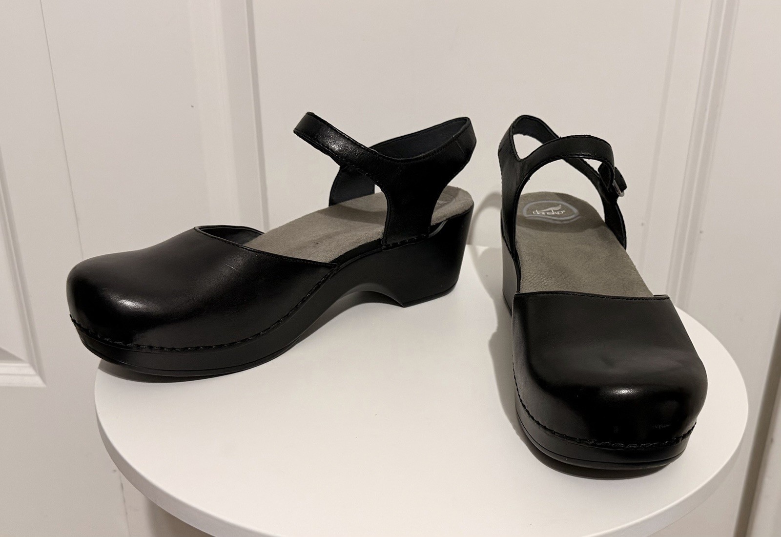 Dansko Black Sam Soft Full Grain Leather Mary Jane’s, Size 42EU / 11.5-12US