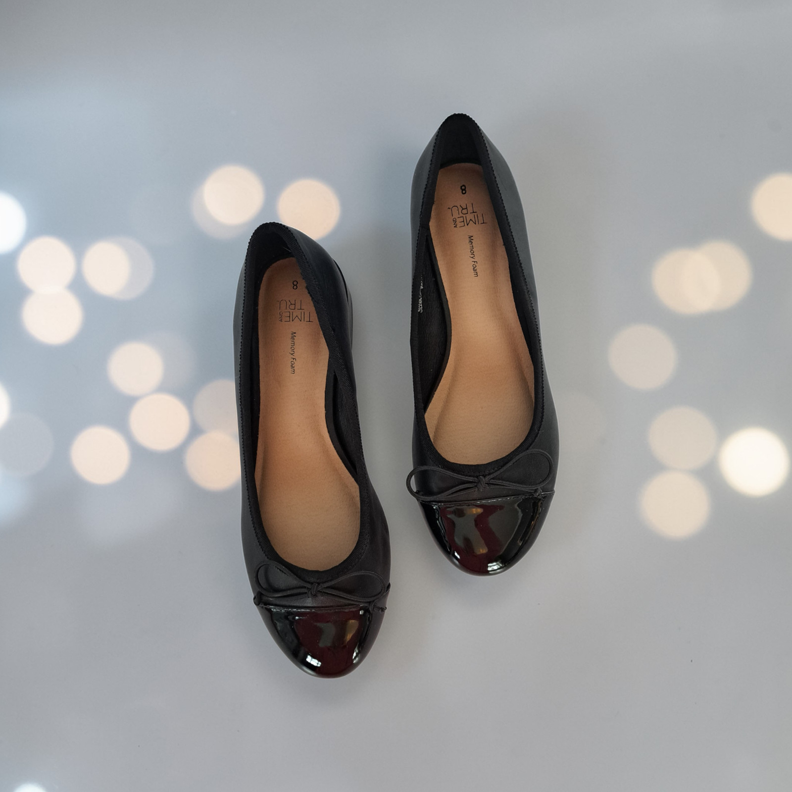Time and Tru Womens Black Ballet Flats Block Heel Cap Toe Bow Memory Foam Size 8