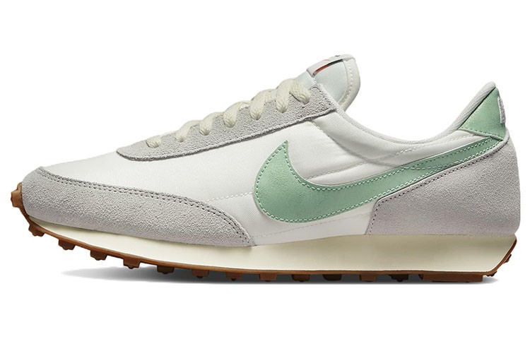 Nike Daybreak Se Enamel Green Womens DX5764-131