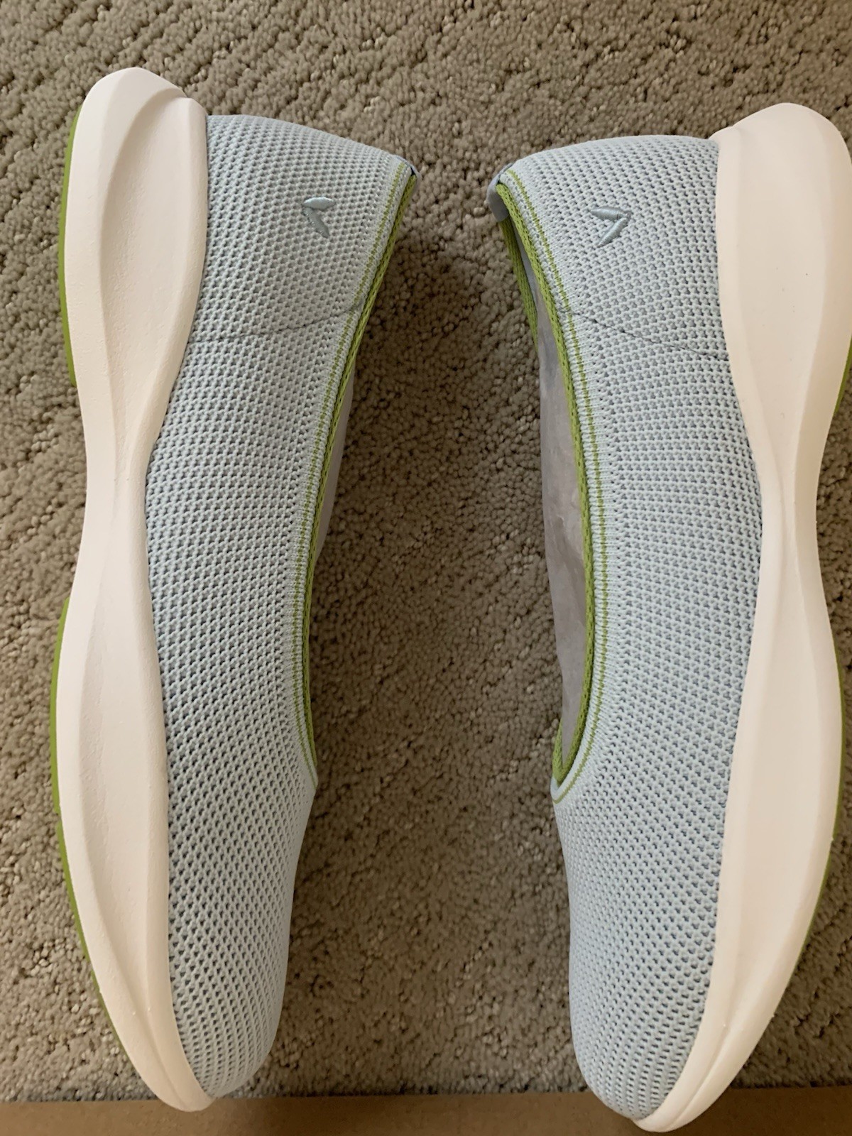 Vivaia Izabel Flat