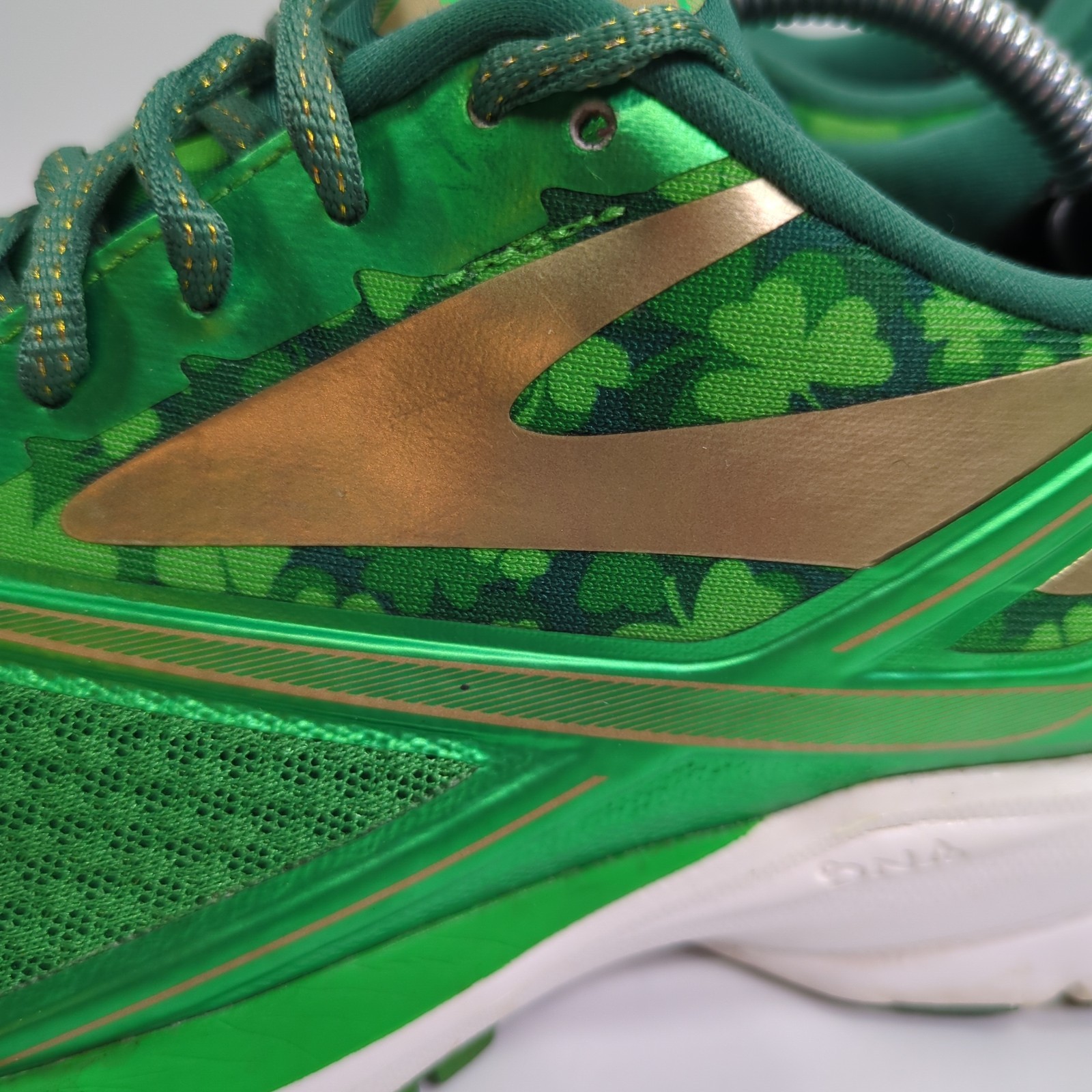 Brooks Launch 4 St Patrick’s Day Running Shoes Fern Green Mesh Shamrock US 8.5 D