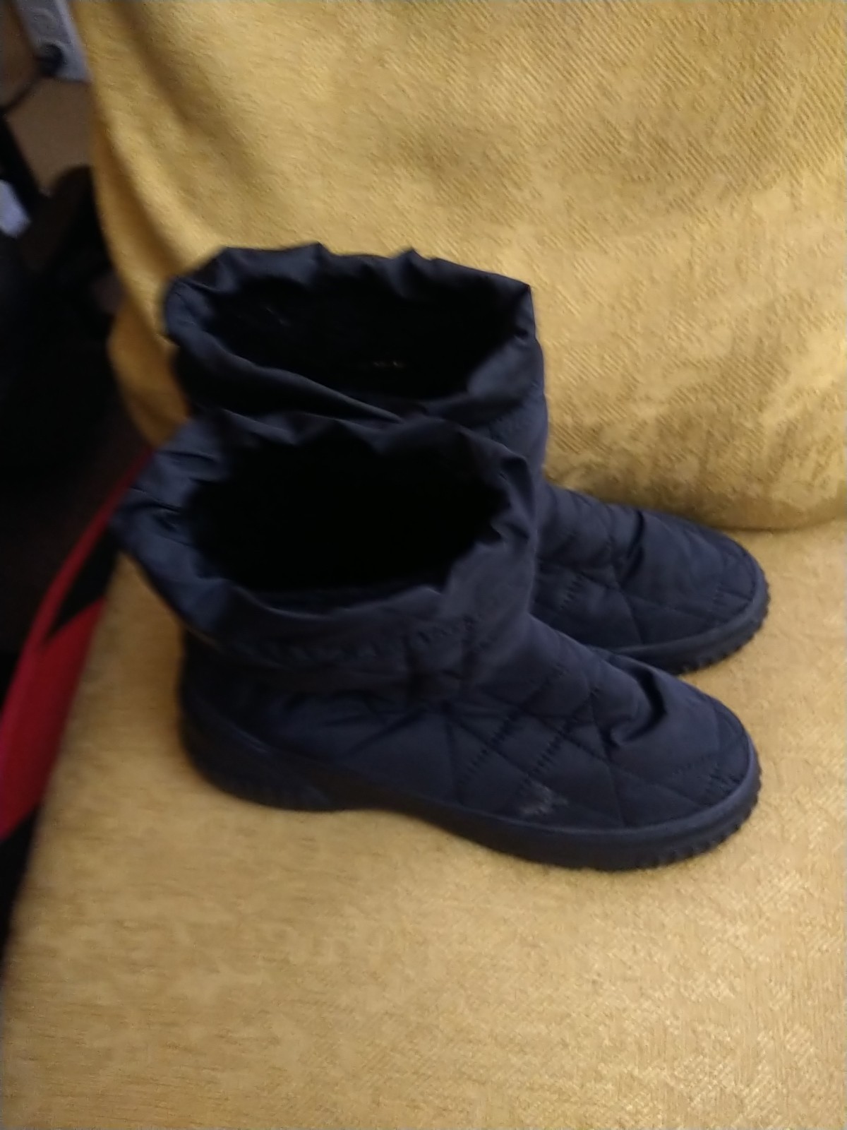 Christian Dior Paris Women’s Quilted Material Black Boots LS062241 Size 8.5-9