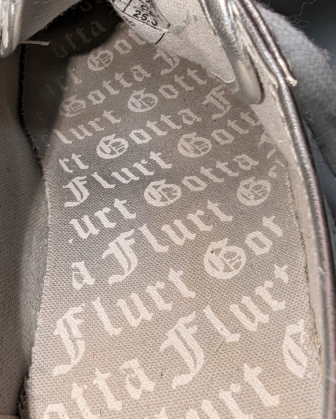 Gotta Flirt Silver Sequined Canvas Sneakers, CA-Disco, Sz 8M
