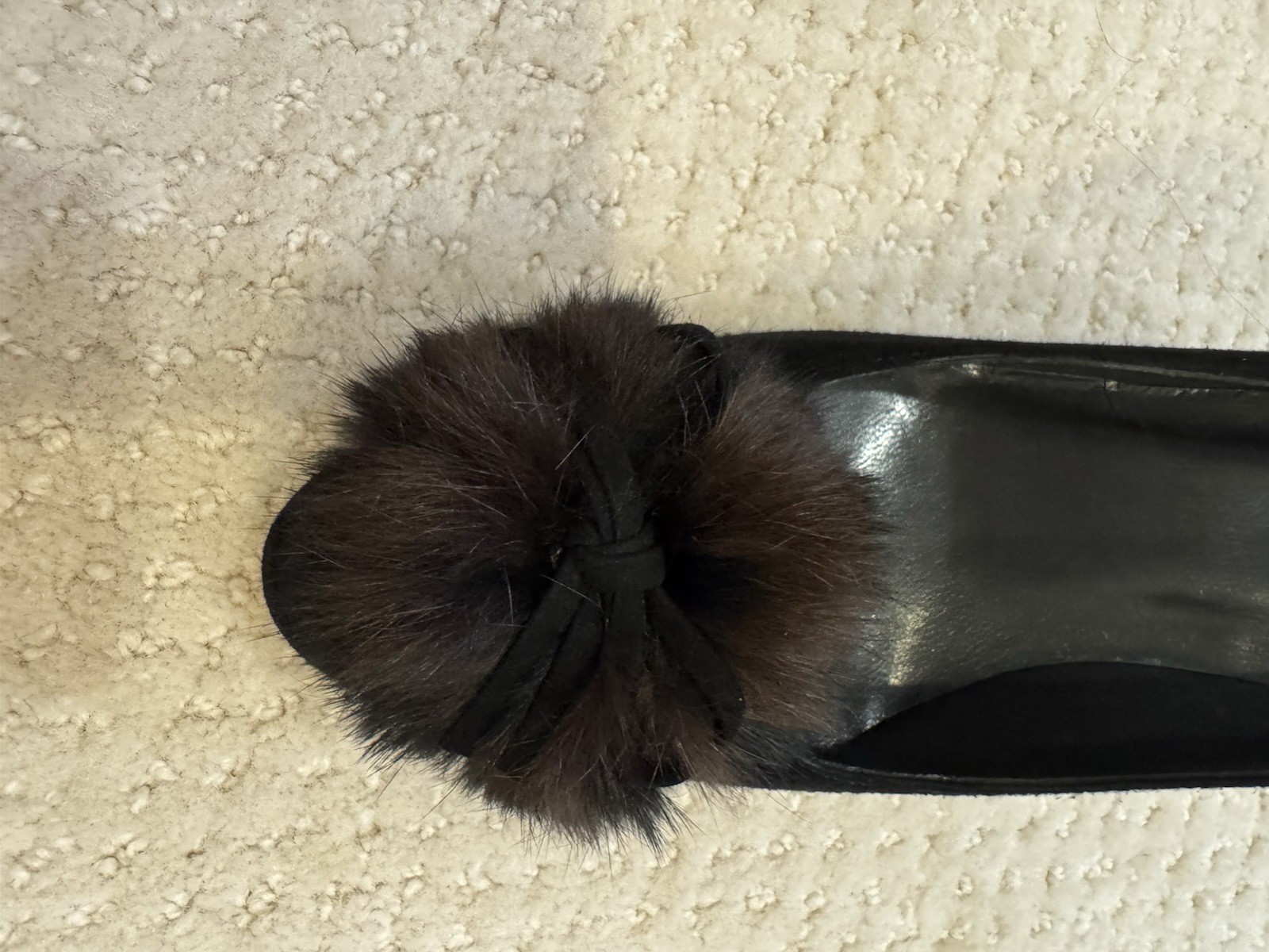 Stuart Weitzman Black Suede Pumps with Mink Fur Poms Size 6 VTG Y2K