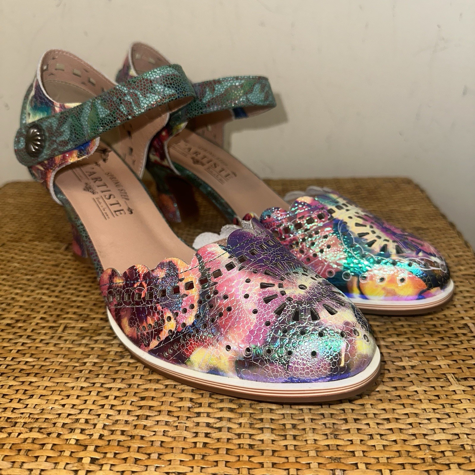Spring Step LArtiste Visionary Paisley Leather Floral Cutout Mary Jane Heels 41