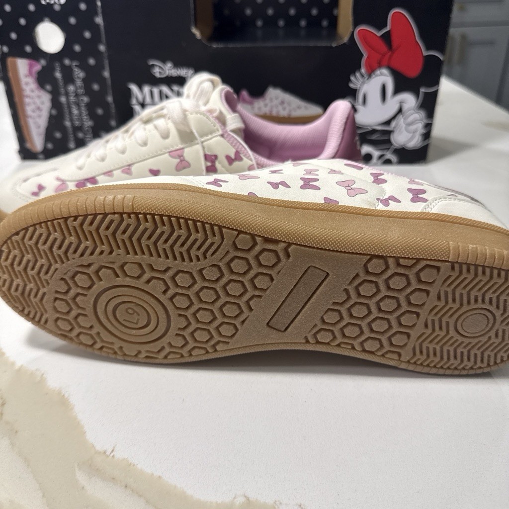 Disney Mickey Mouse Ladies Shoes Size 9 New In Box with Tags