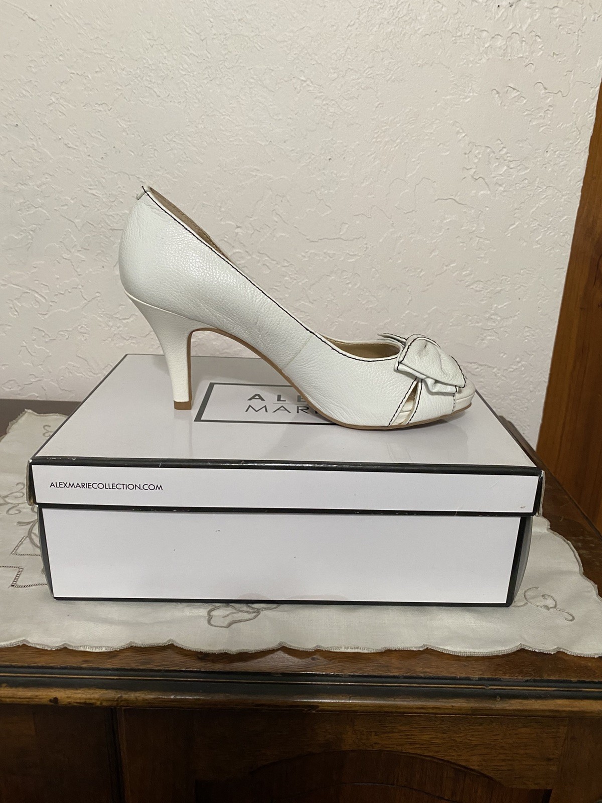 ALEX MARIE (TORI101) Size 7M