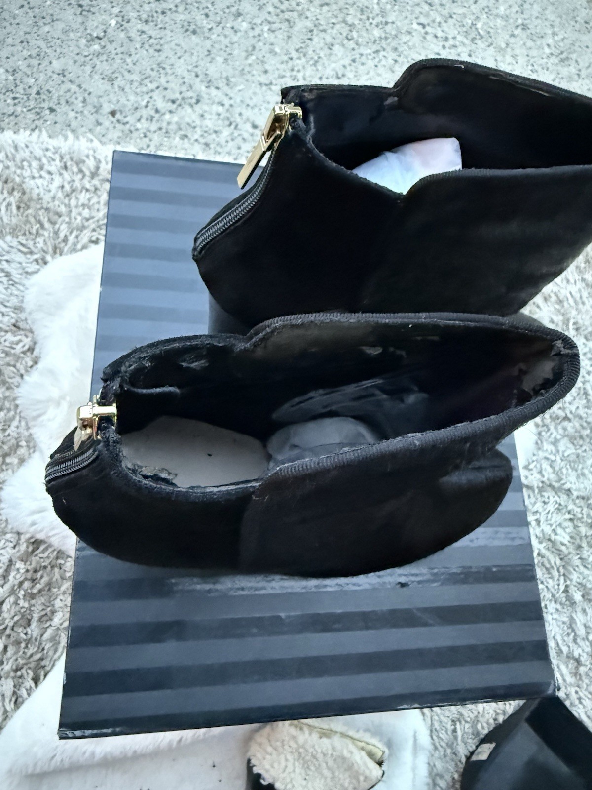 Angel Black Fur Ankle Bootie Round Toe Block Heel Zip Solid Size 9