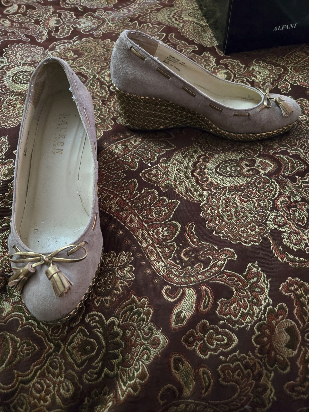 Ralph Lauren Chaps Wedge/Espadrille Sandals tan suede stiched gold accents 6