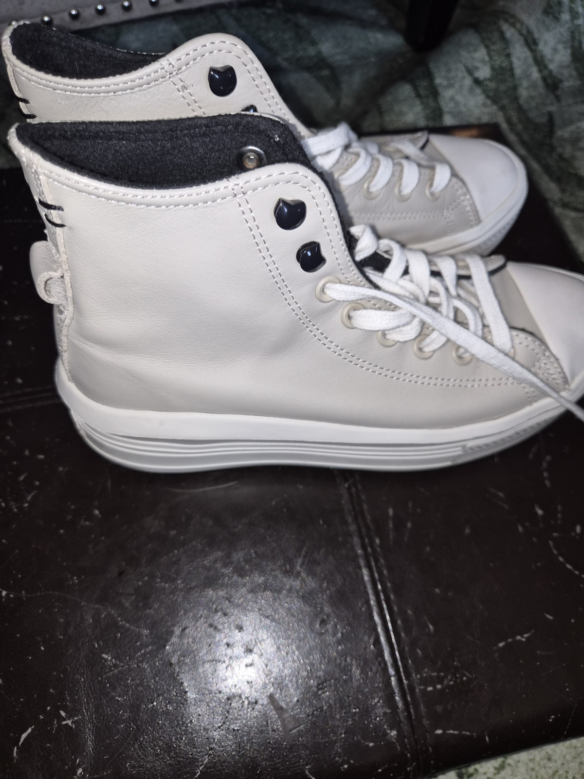 Converse Women’s Chuck Taylor All Star Move High Platform Beige Fleece Size 9