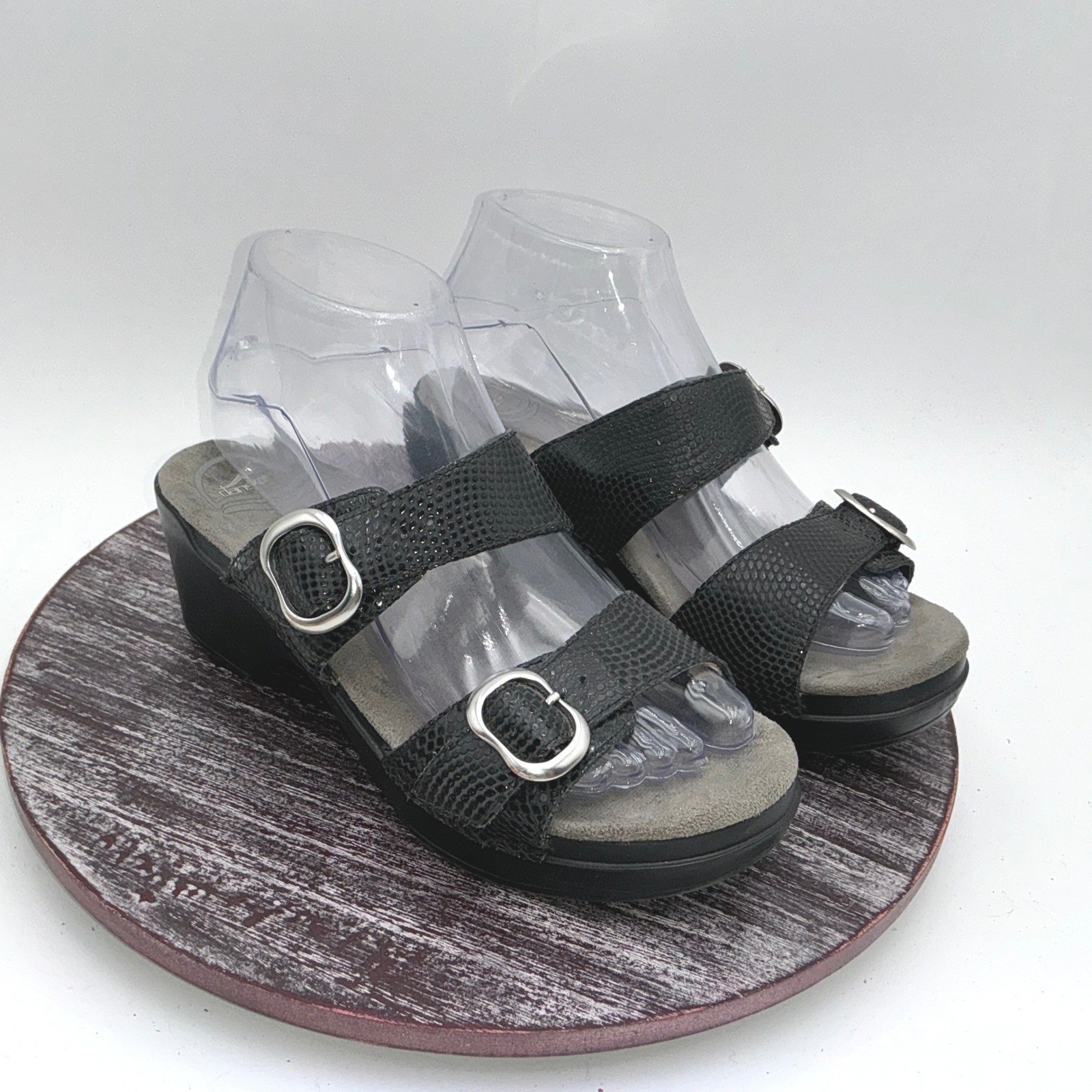 Dansko Sandals Womens 37 US 6.5-7 Snakeskin Embossed Leather Buckle Comfort Shoe