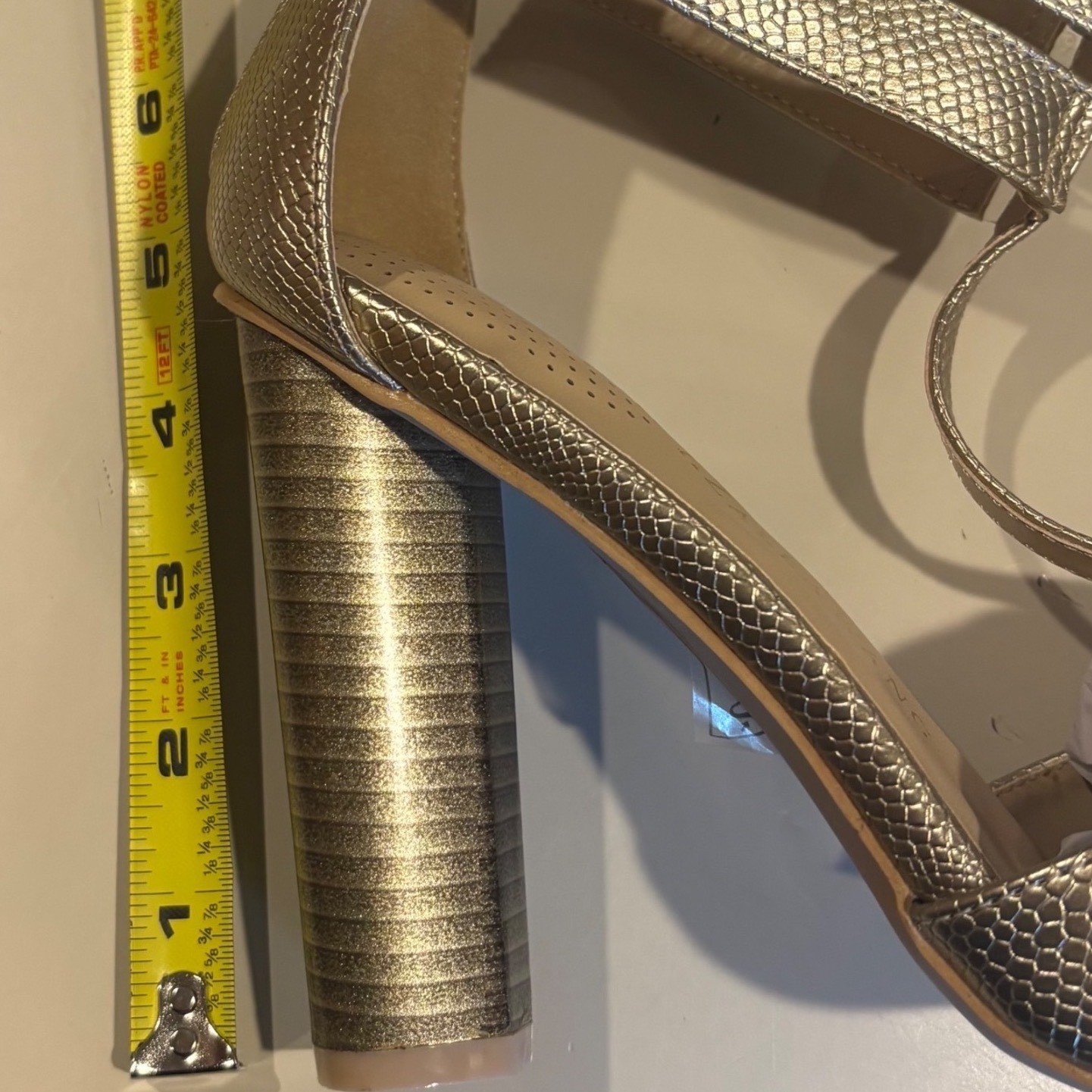Azalea Wang Womens 8.5 Gold Snakeskin Embossed Block Heel Cage Sandals Peep Toe