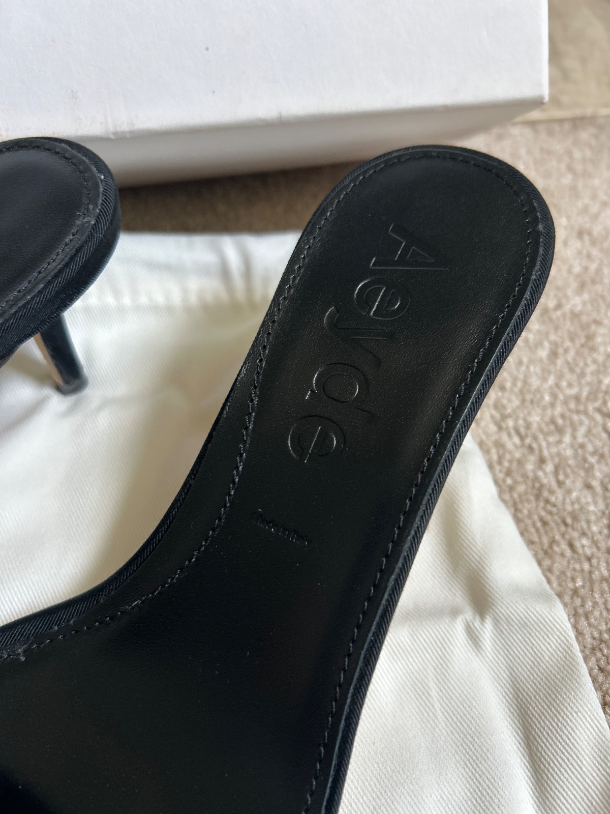 NEW $450 AEYDE «Ilvy» Eyelet Grosgrain Mules Heel Sandals – Black – EU 38 / US 7
