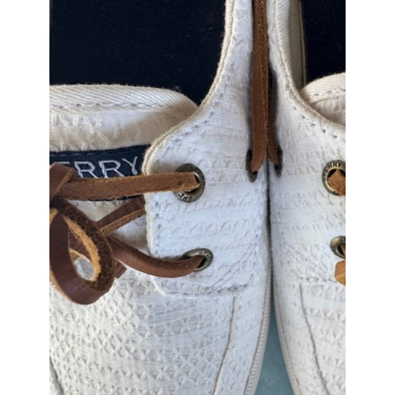 SPERRY Top-Sider White Textured Boat Shoes w/Memory Foam -NEW! Women’s Sz 8