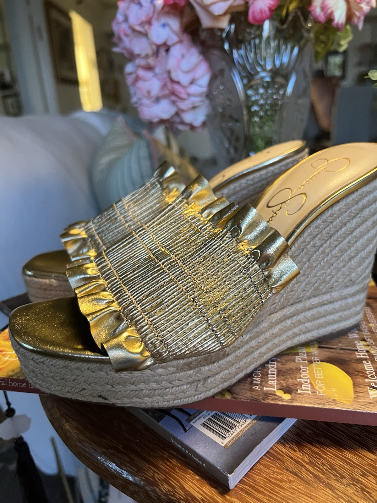 Jessica Simpson Serilda Gold Ruffled Smocked Espadrille Wedge Sandals Sz 8.5M