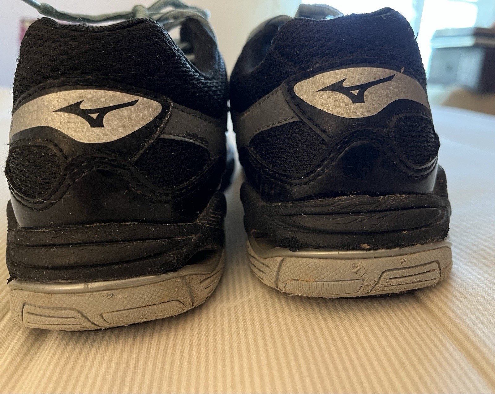 Mizuno Womens Sz US W8 Wave Bolt 3 Volleyball Shoes Sneakers Black Silver Gray