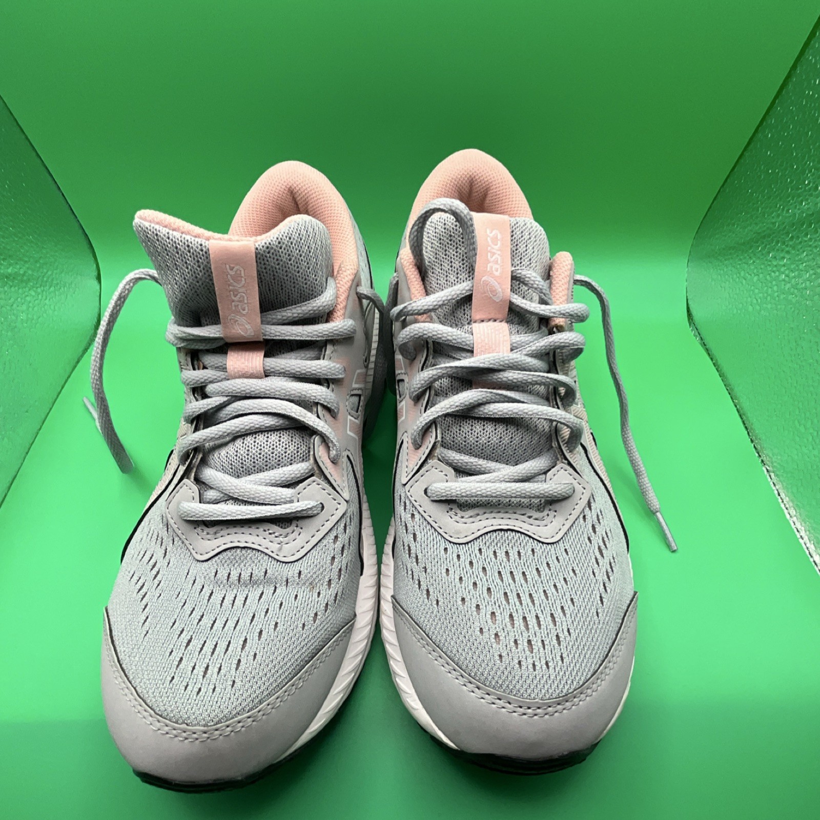 ASICS Women’s Breathable Lightweight Athletic Sneakers Gray Pink 1012B320