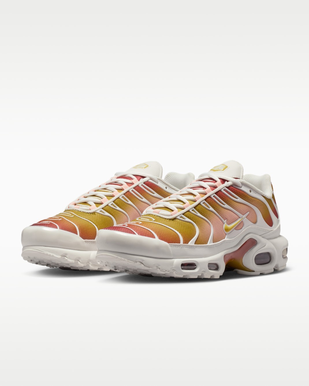NIKE Women’s Air Max Plus DZ3670-007 Phantom Ragged Orange Peat Moss