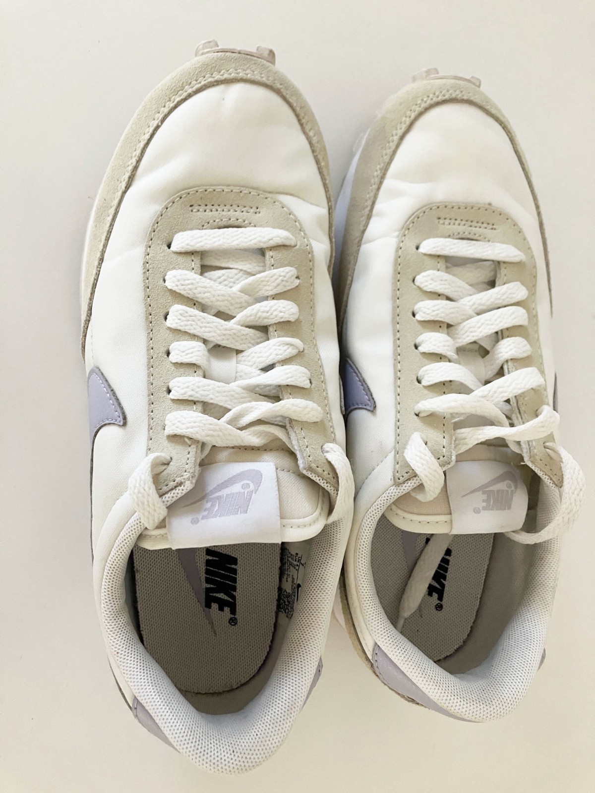 Nike Daybreak Running Shoe Womens Size 7 Retro Sneaker Running Casual Shoe