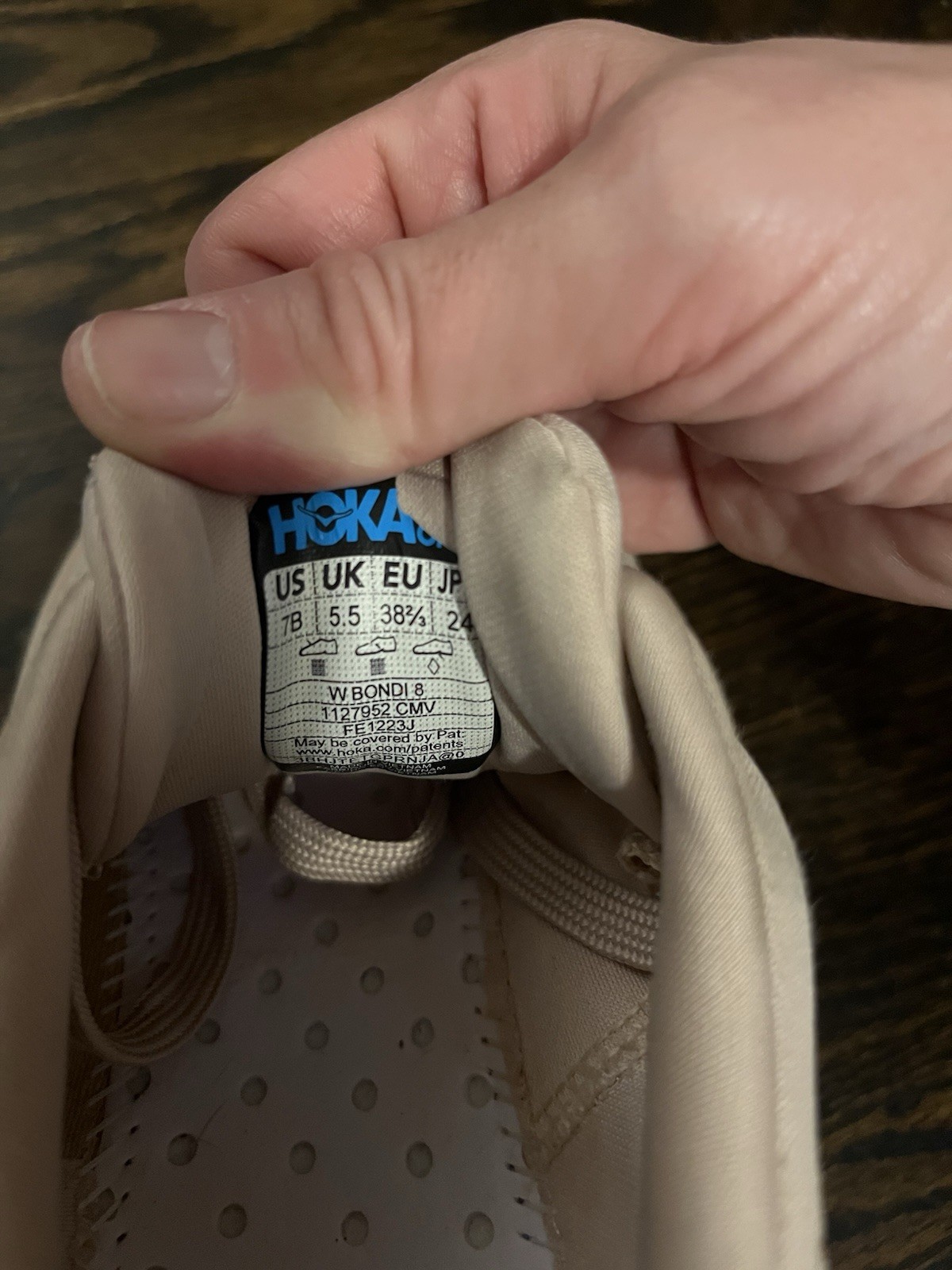 Hoka One One Bondi 8 Cream/Vanilla Ivory Mesh Sneakers 1127952-CMV Size 7B