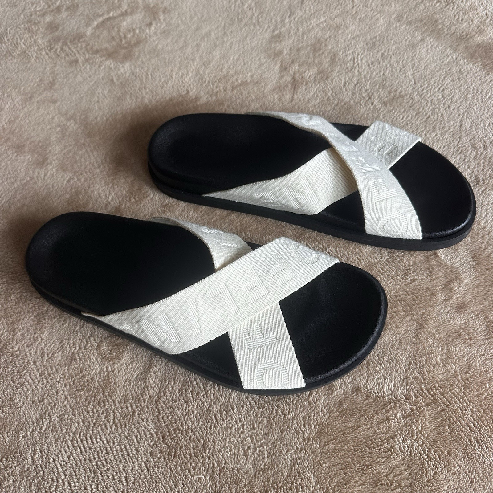 Women’s OFFLINE by Aerie Criss Cross Slides Natural Cream Size 8